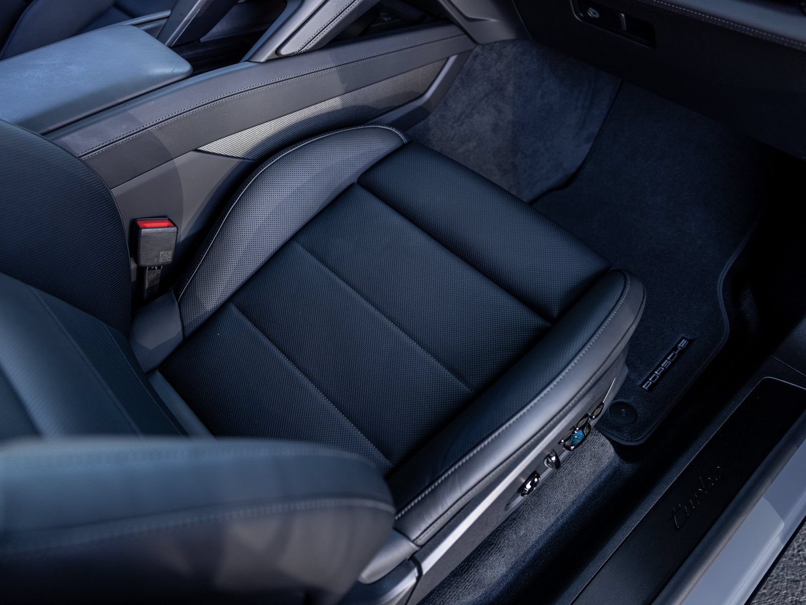 New 2026 Porsche Cayenne Turbo AWD/4WD image 57