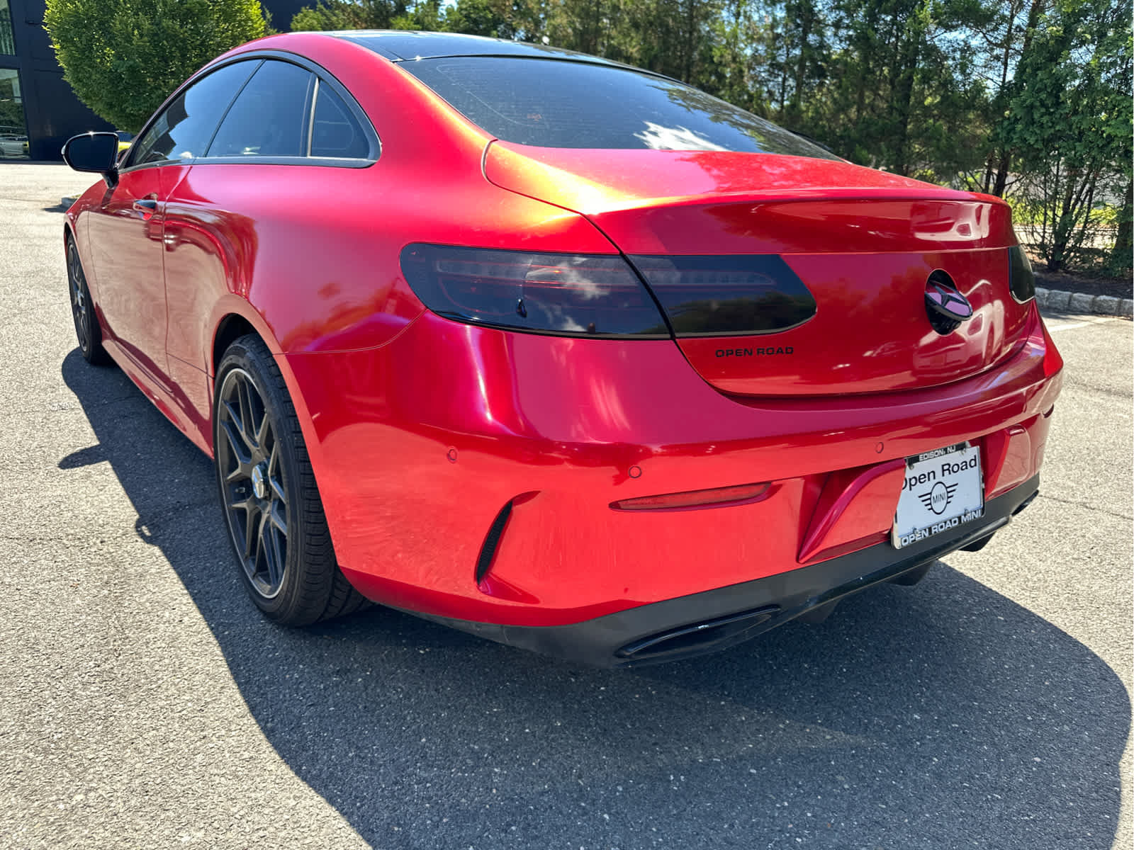 Used 2022 Mercedes-Benz E 450 Coupe image 2