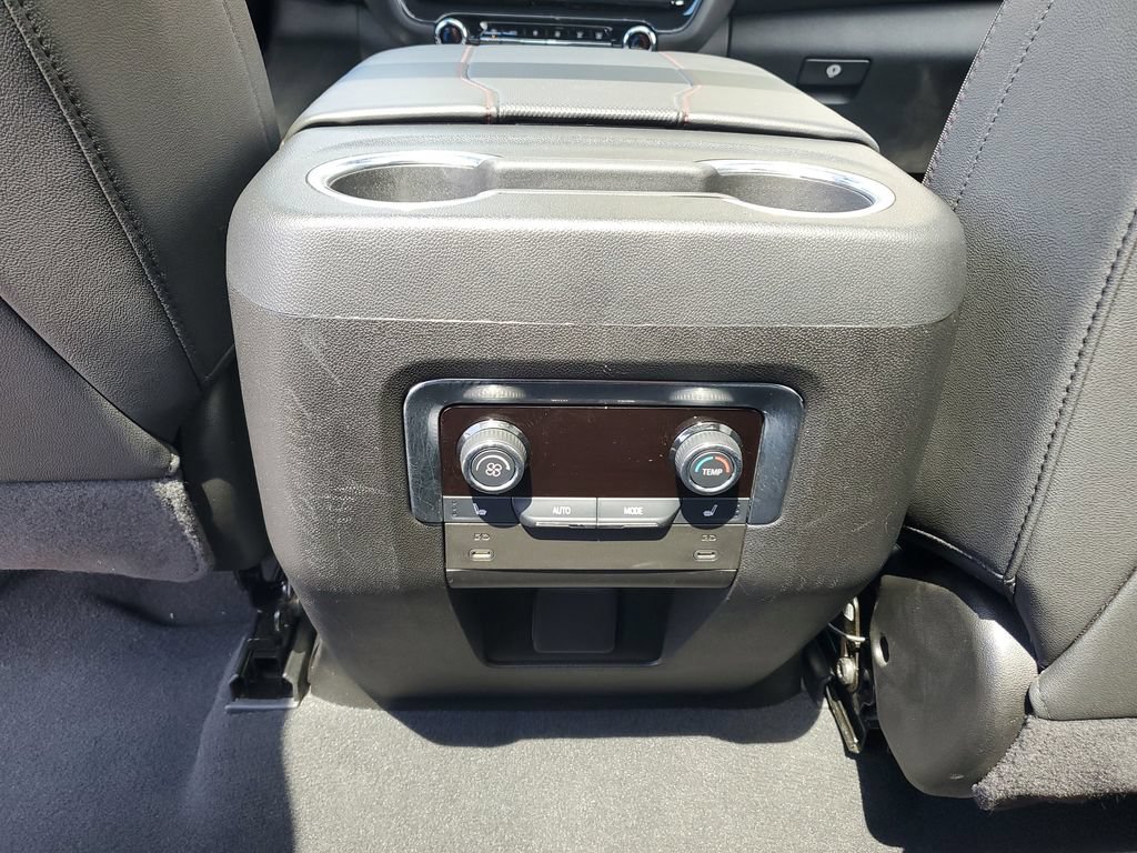 Used 2025 Chevrolet Suburban RST w/ Comfort Package AWD/4WD image 14