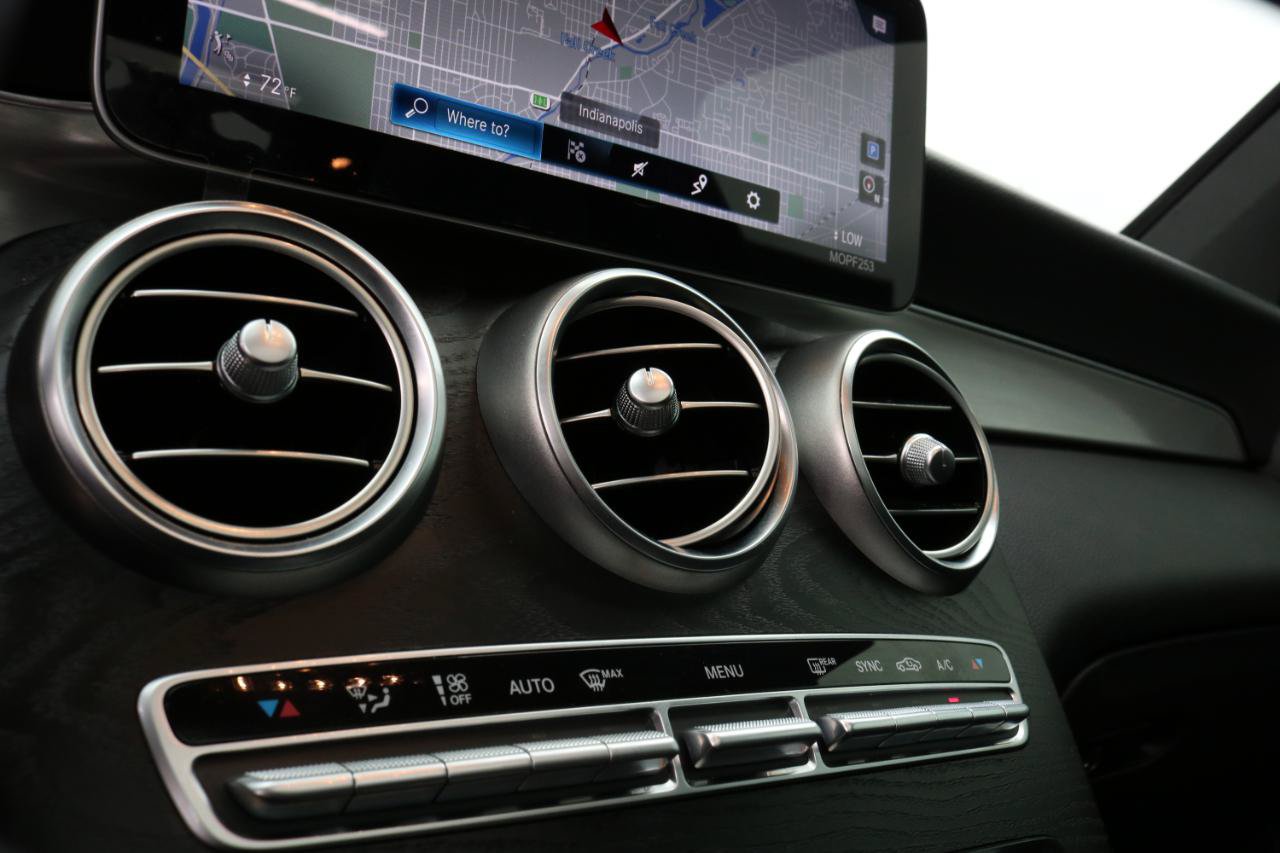 Used 2020 Mercedes-Benz GLC 300 4MATIC image 41