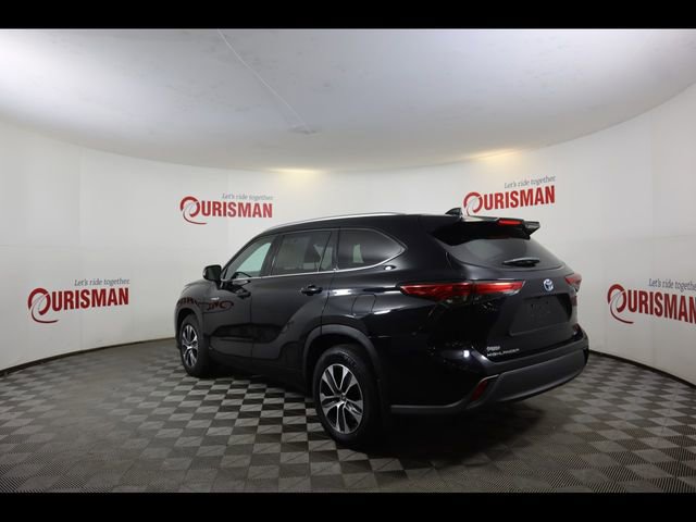 Used 2021 Toyota Highlander XLE image 8