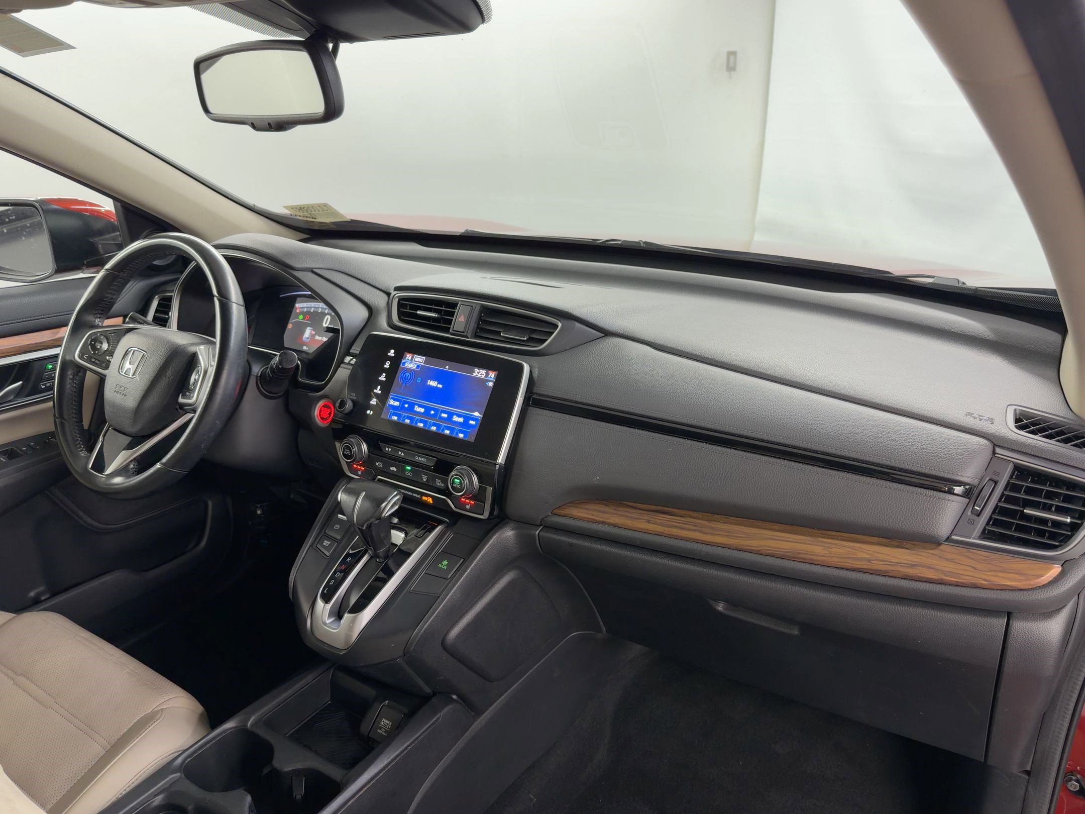 Used 2018 Honda CR-V Touring image 29