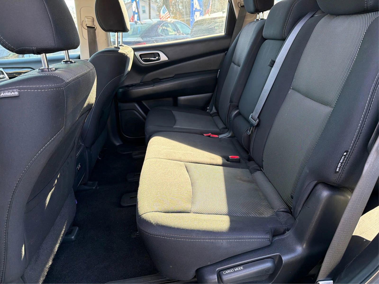 Used 2019 Nissan Pathfinder SV image 10