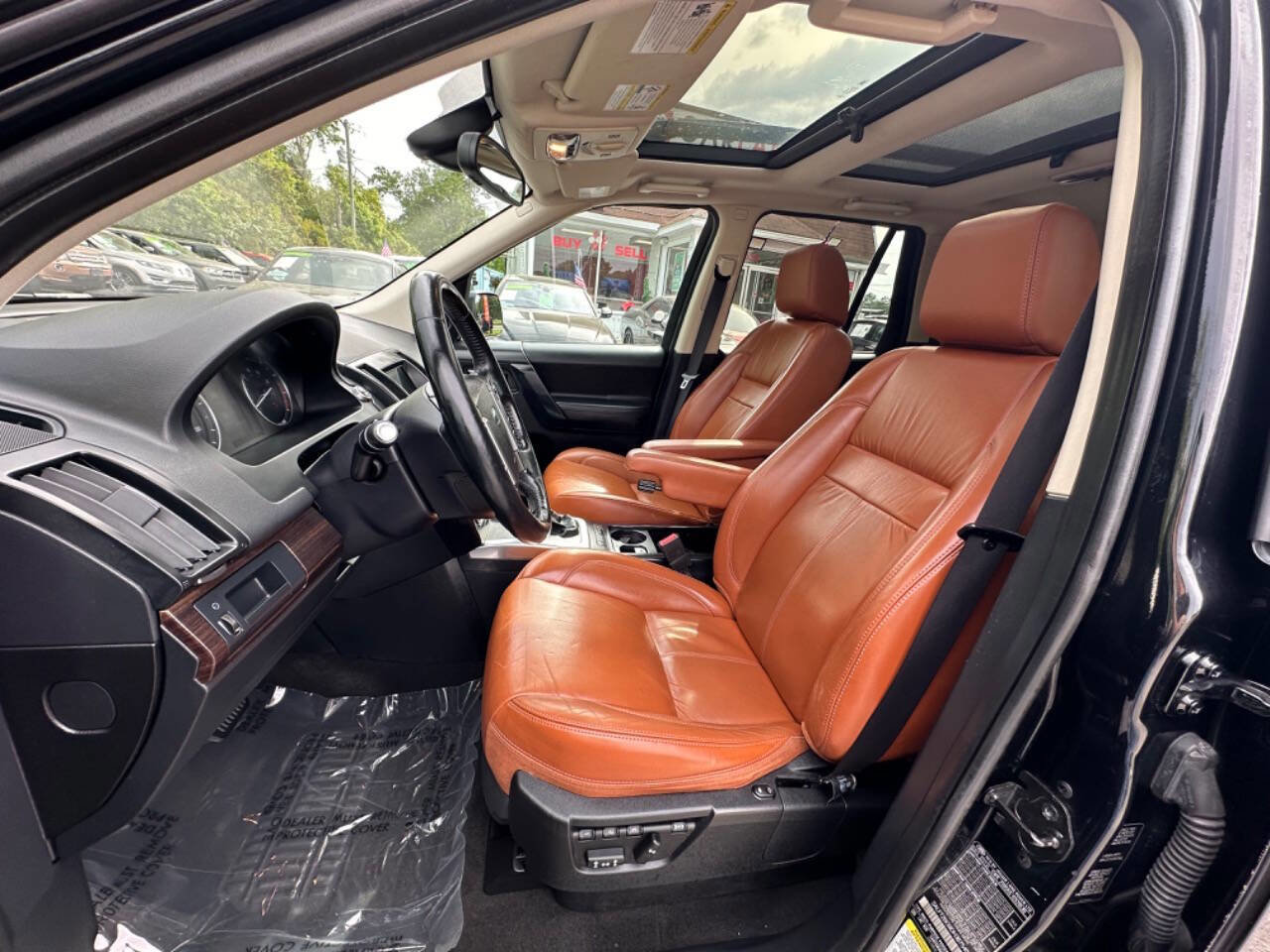 Used 2013 Land Rover LR2 HSE LUX image 12