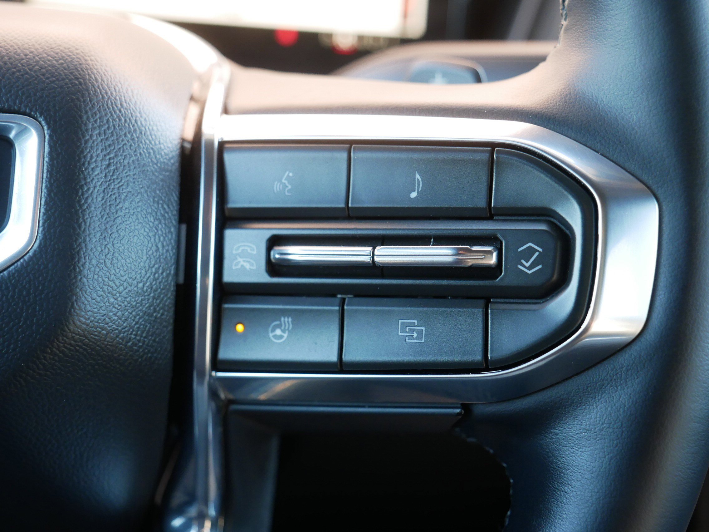 Used 2025 GMC Terrain Elevation image 29