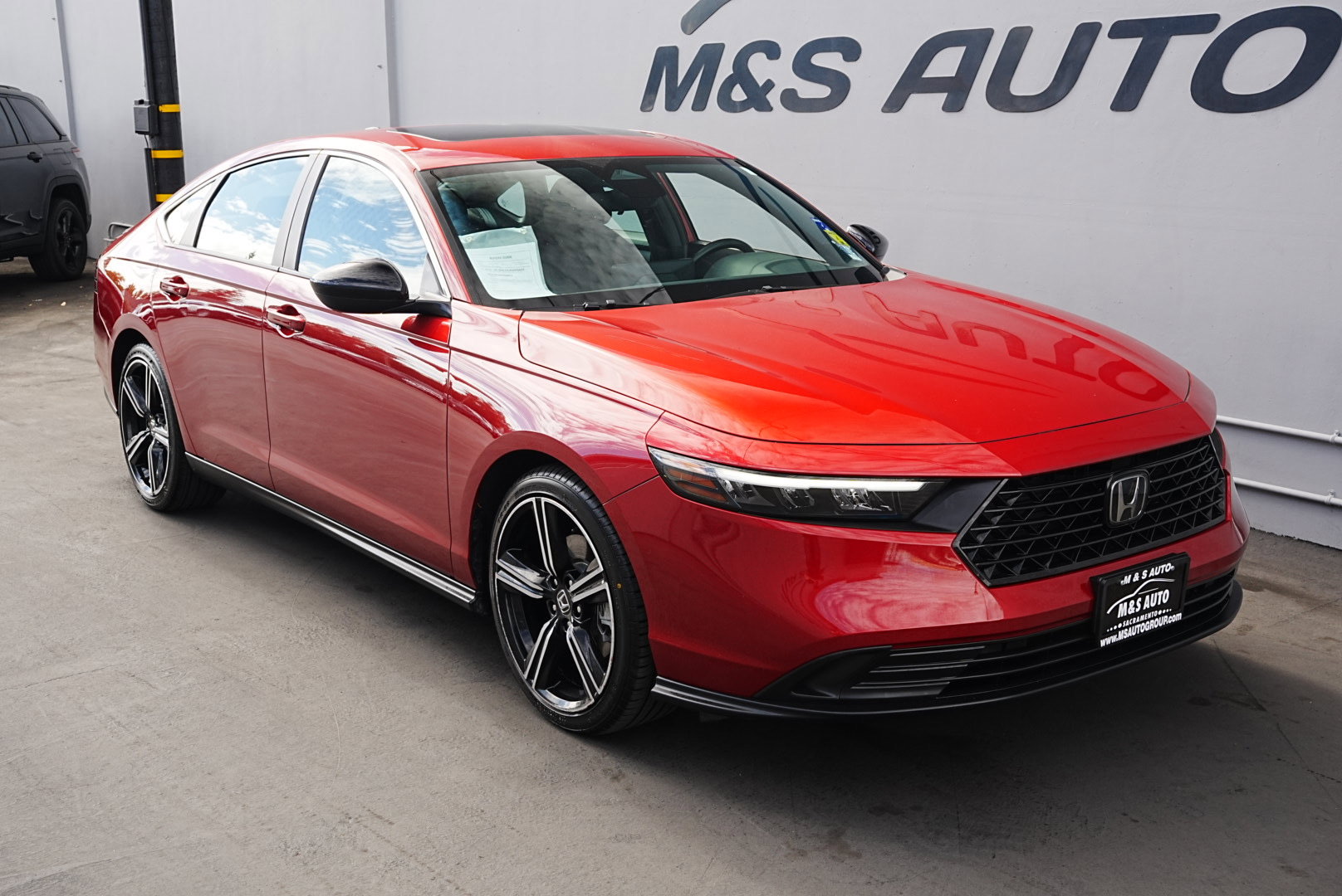 Used 2024 Honda Accord Sport image 3