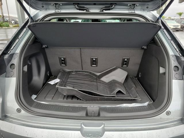 New 2027 Chevrolet Bolt LT FWD image 20