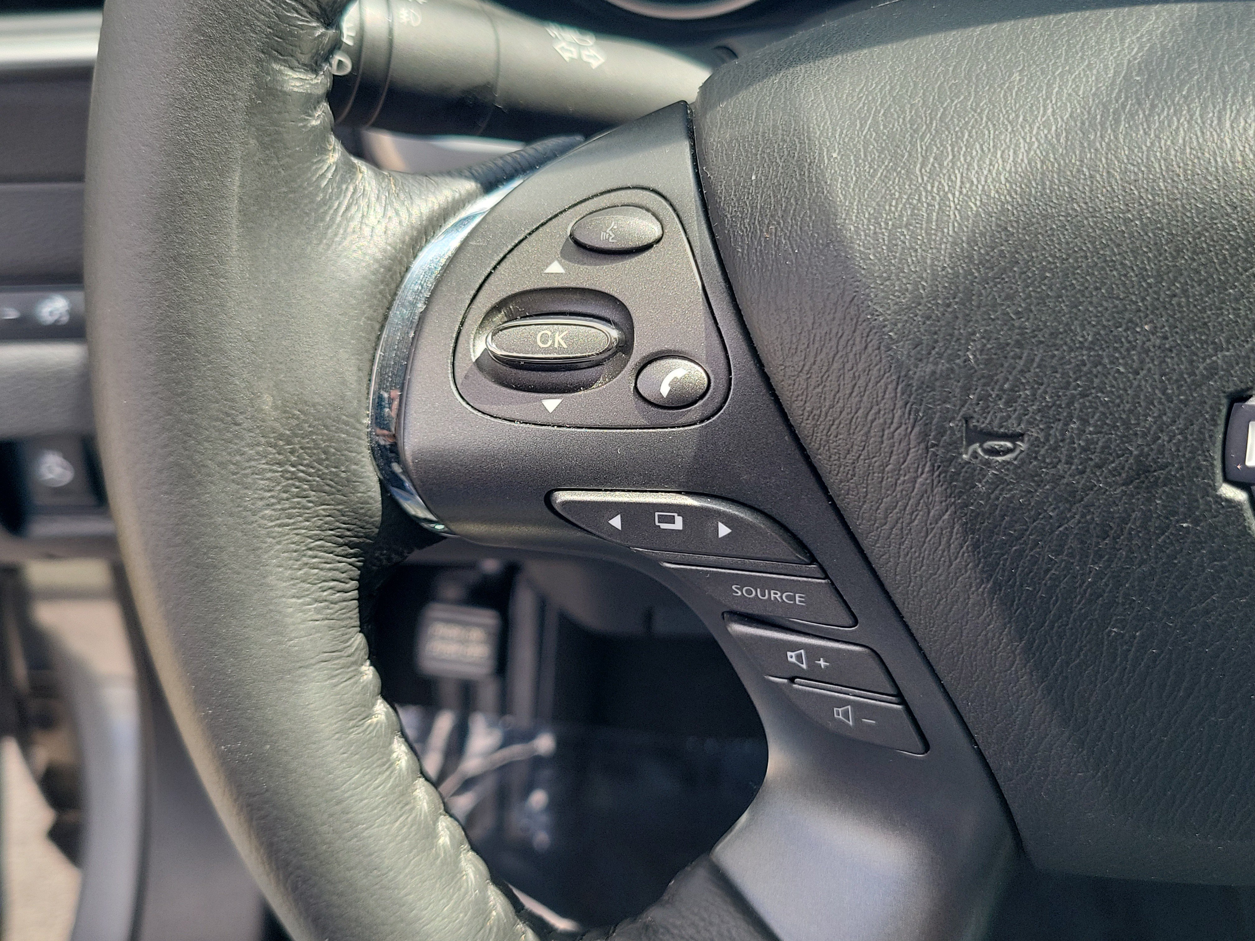 Used 2023 Nissan Murano SL w/ SL Moonroof Package FWD image 22