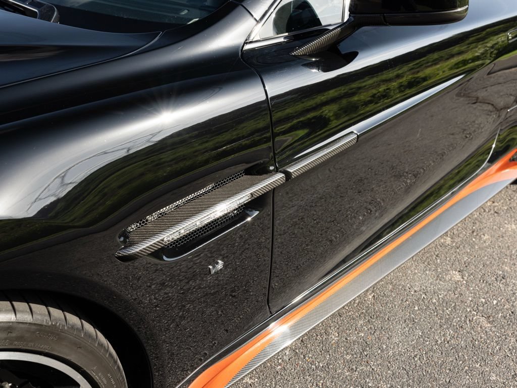 Used 2018 Aston Martin Vanquish S RWD image 17