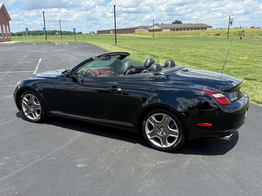 Used 2006 Lexus SC 430 Convertible RWD image 3