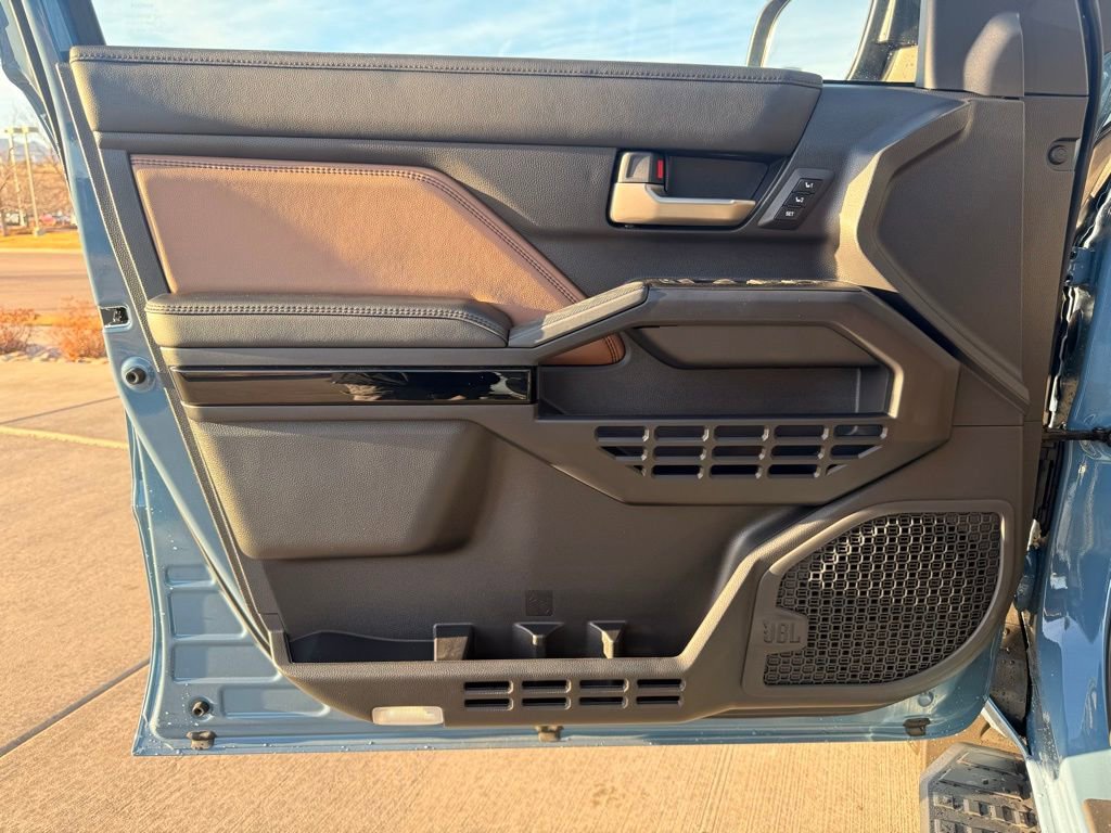 Used 2025 Toyota 4Runner Limited image 9