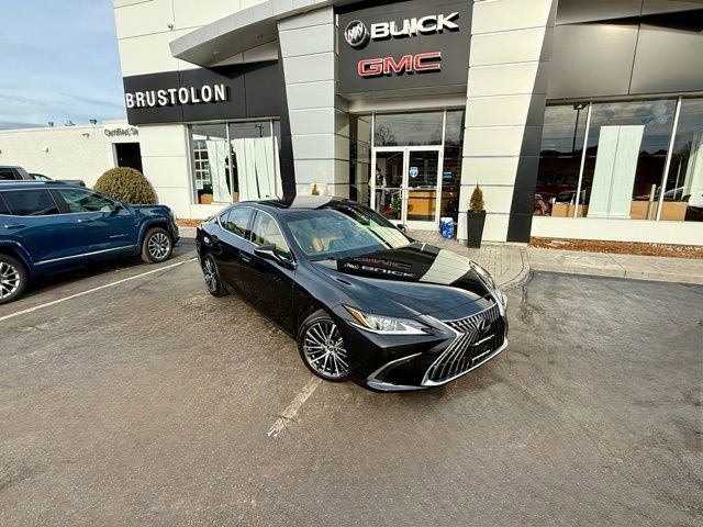 Used 2024 Lexus ES 350 w/ Premium Package image 2