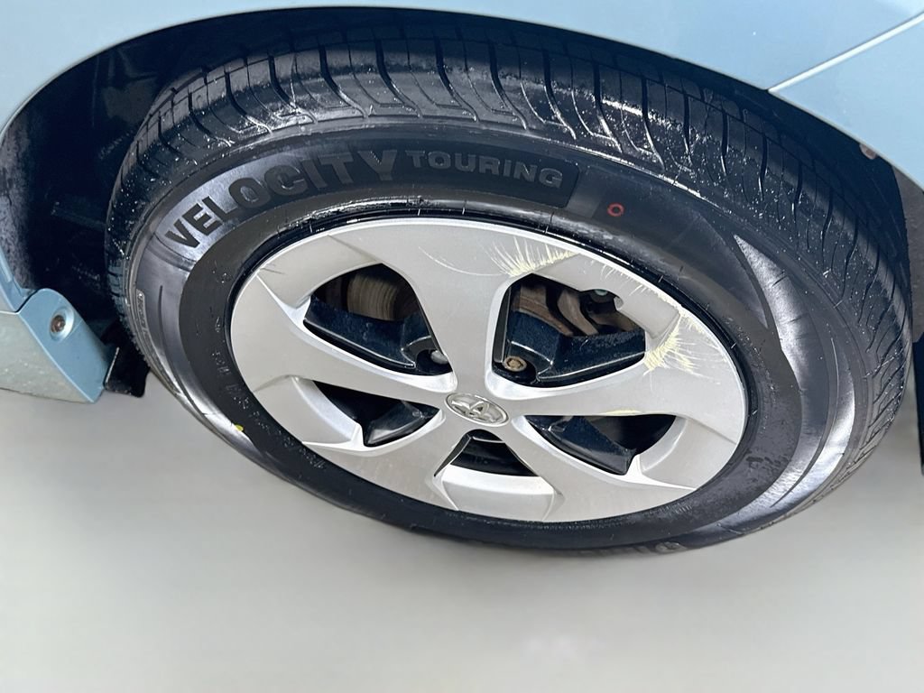 Used 2012 Toyota Prius Two FWD image 27