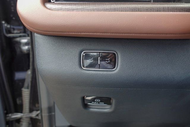 Used 2025 Lincoln Navigator Reserve AWD/4WD image 14