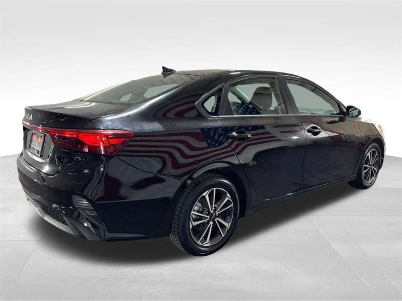 Used 2022 Kia Forte LXS image 5