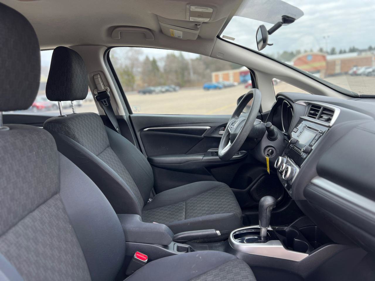 Used 2015 Honda Fit LX image 39