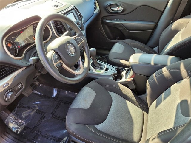 Used 2017 Jeep Cherokee Sport image 15