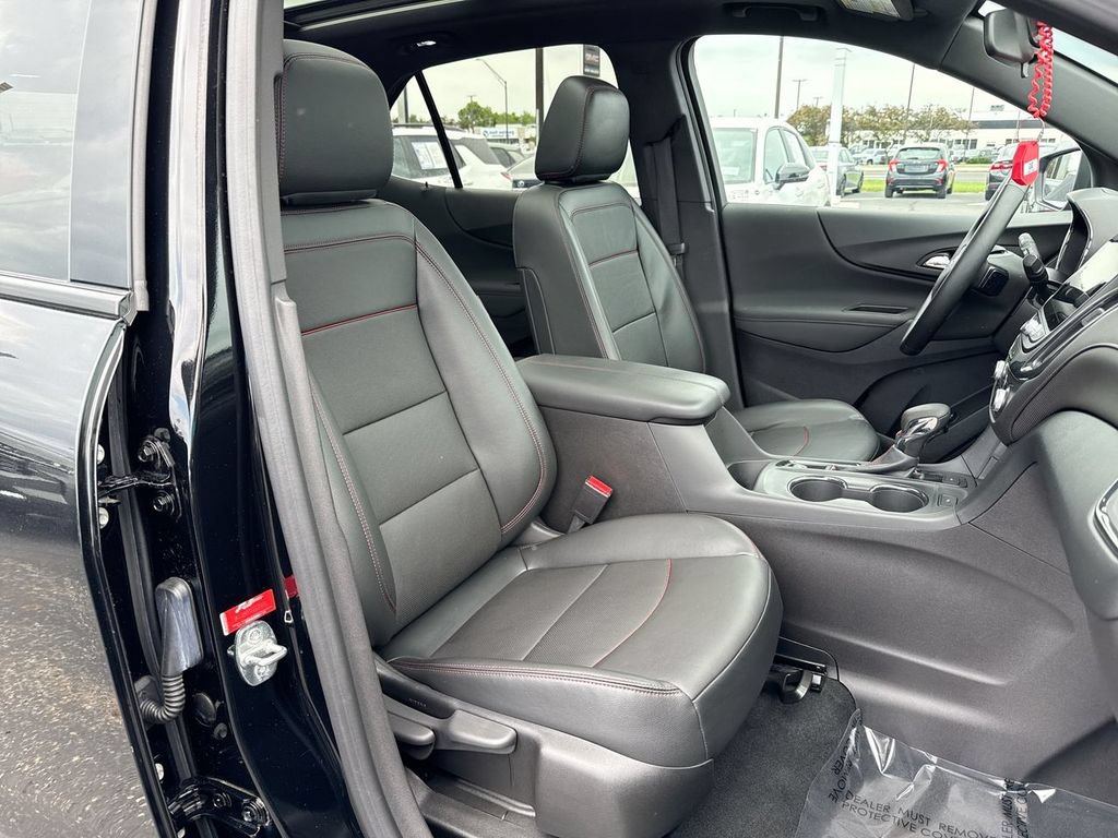 Used 2023 Chevrolet Equinox RS w/ RS Leather Package AWD/4WD image 25