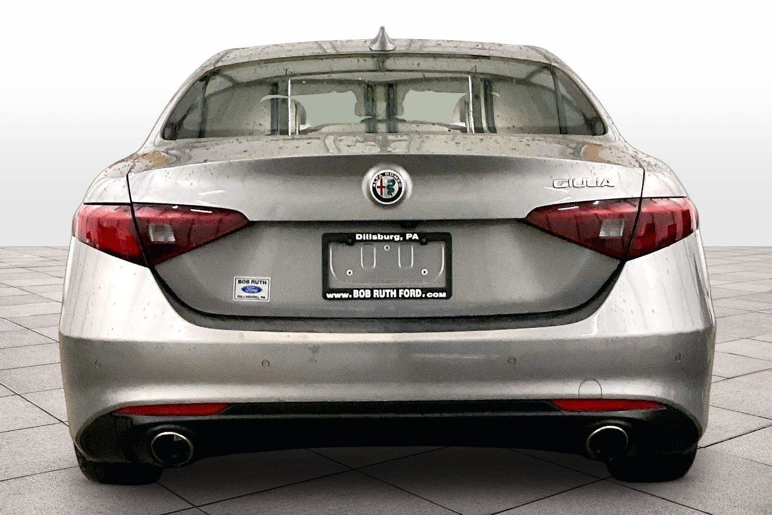 Used 2018 Alfa Romeo Giulia Ti image 6