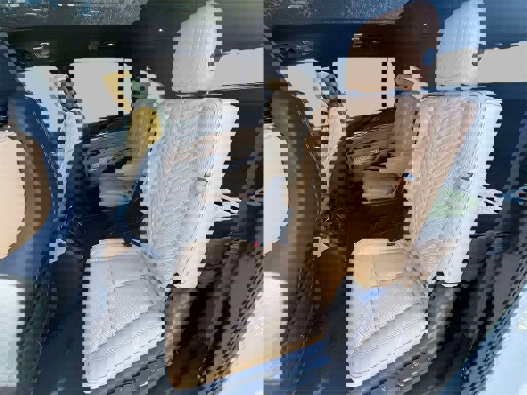 New 2025 Cadillac Escalade IQ Sport 2 w/ LPO, ONYX Package image 13