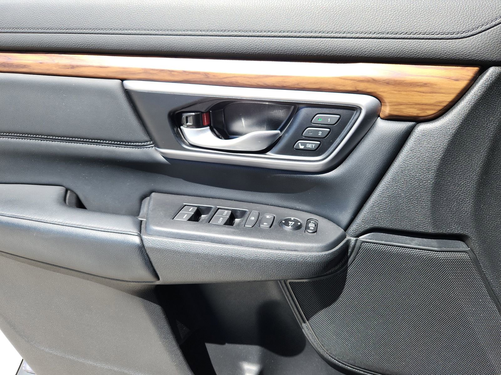 Used 2021 Honda CR-V EX-L image 9