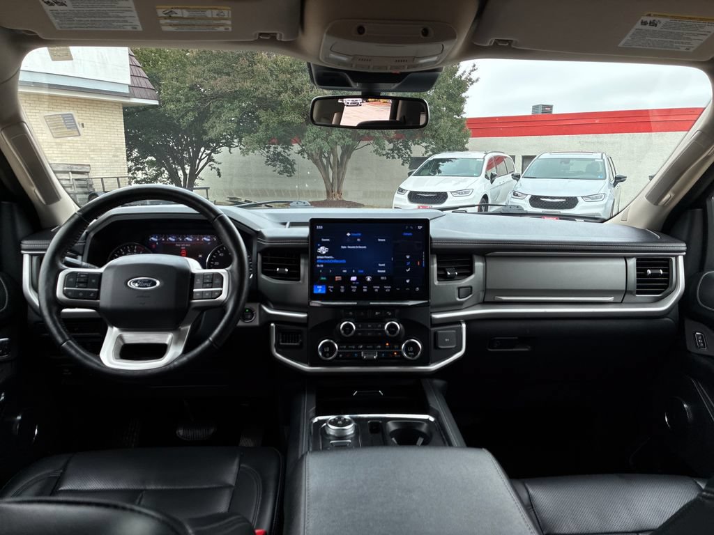 Used 2024 Ford Expedition XLT AWD/4WD image 13