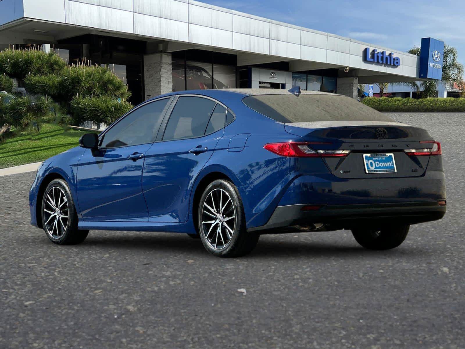 Used 2025 Toyota Camry LE FWD image 7