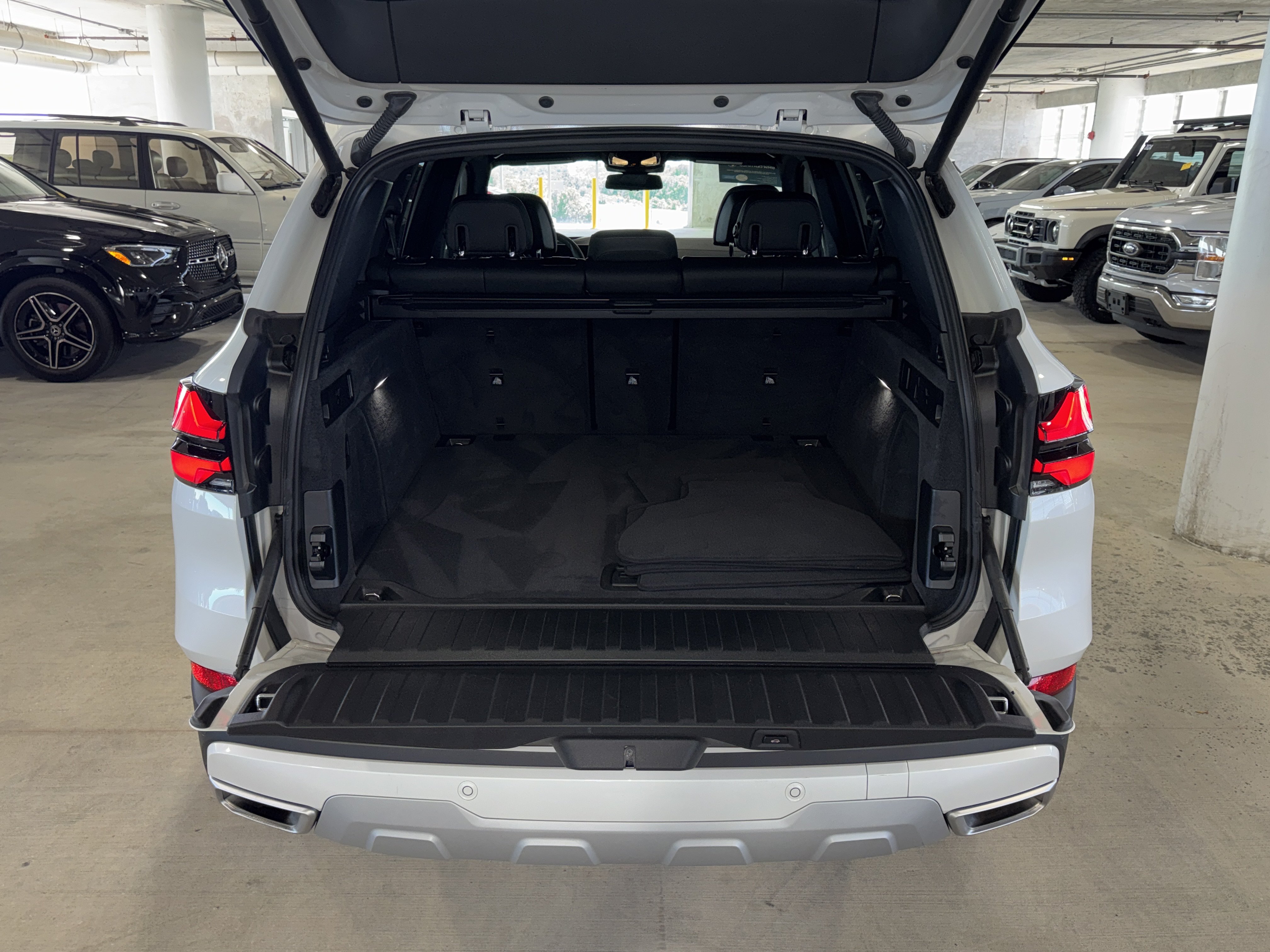 Certified 2026 BMW X5 xDrive40i AWD/4WD image 13