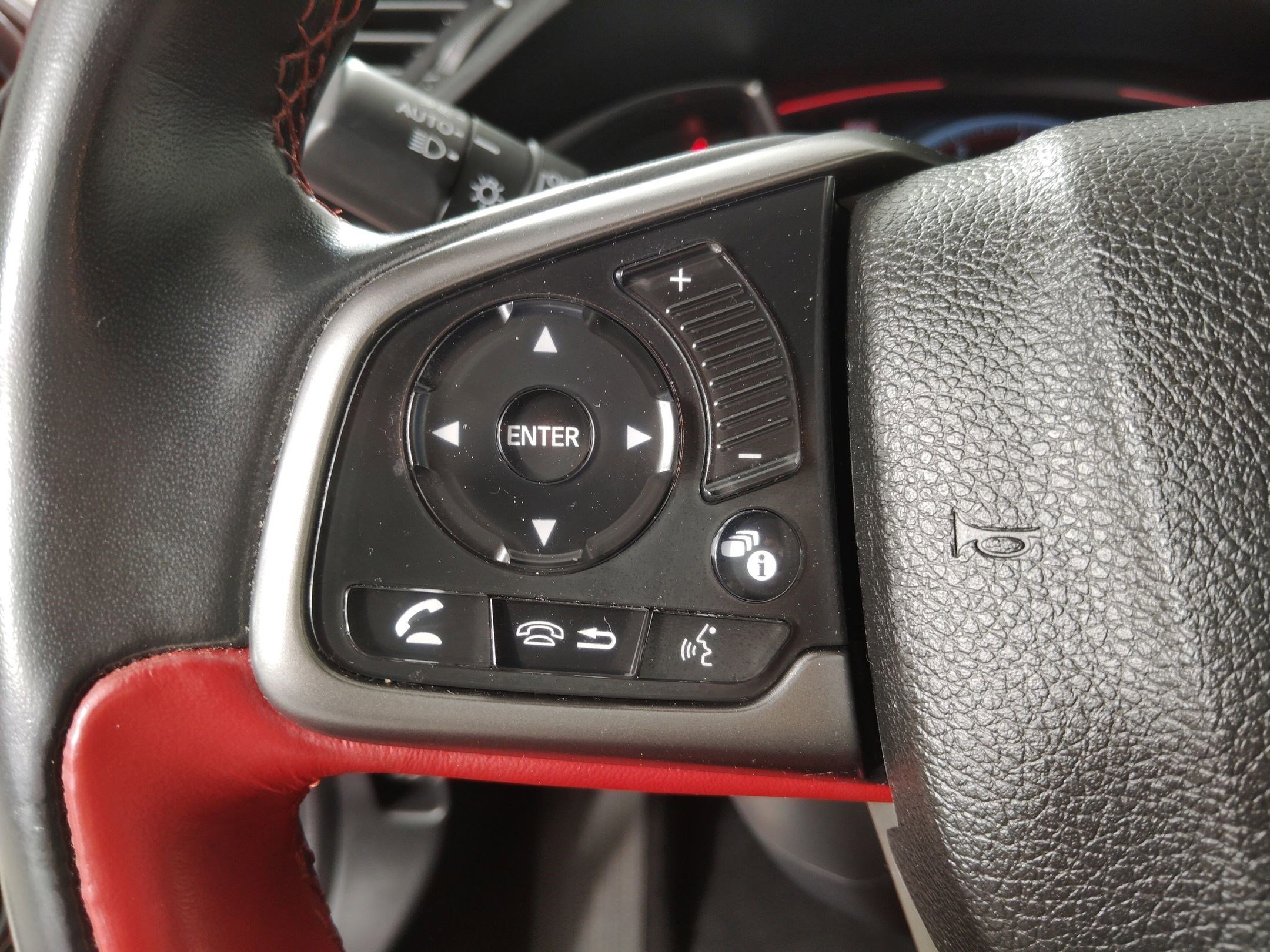 Certified 2018 Honda Civic Type R image 13