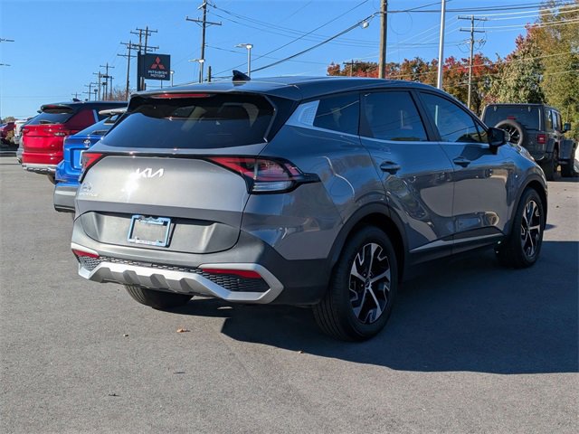 Used 2023 Kia Sportage EX image 4