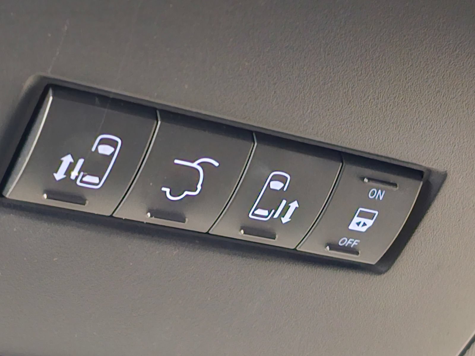 Used 2019 Dodge Grand Caravan SXT FWD image 18