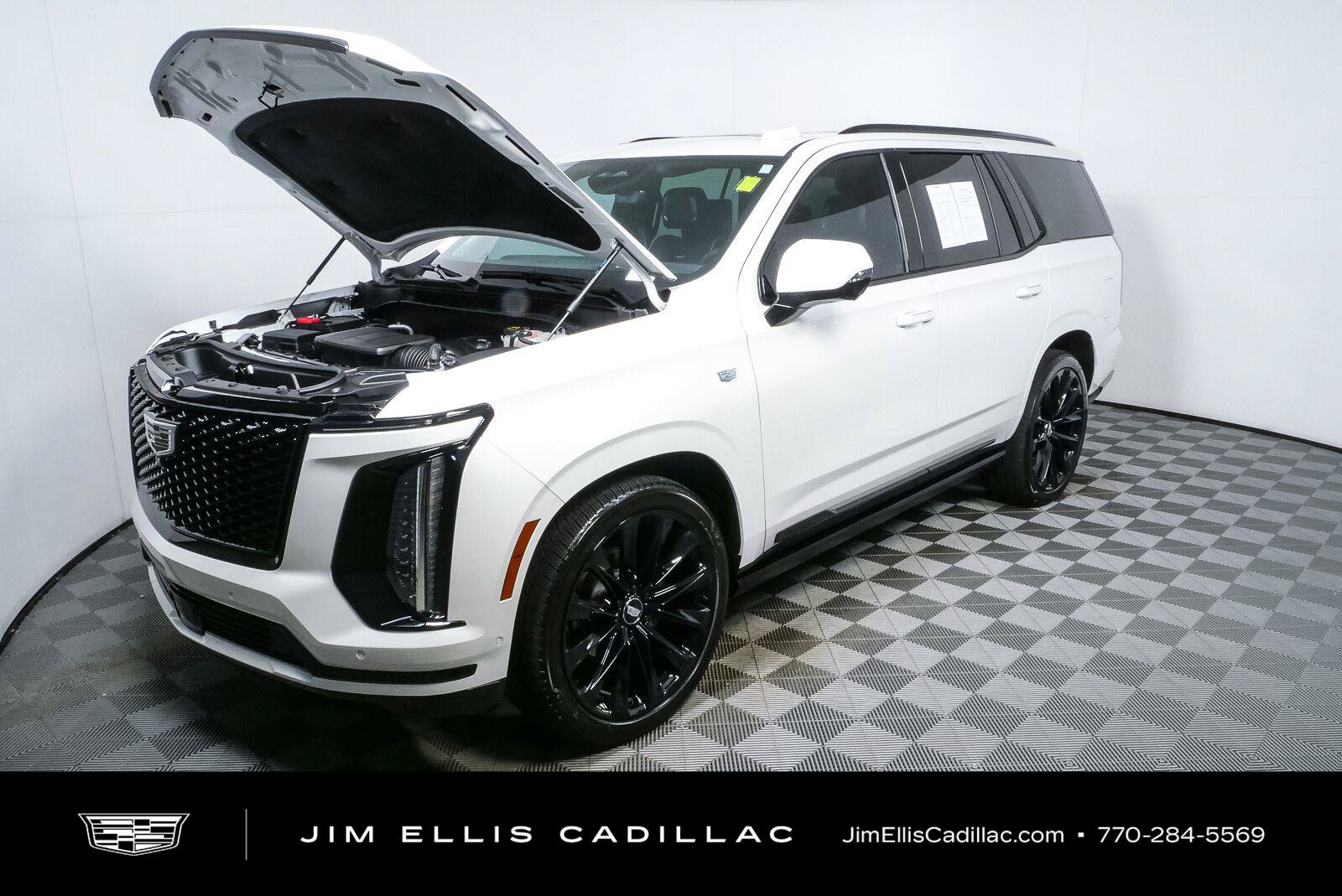 Used 2025 Cadillac Escalade Sport Platinum w/ LPO, ONYX Package AWD/4WD image 37
