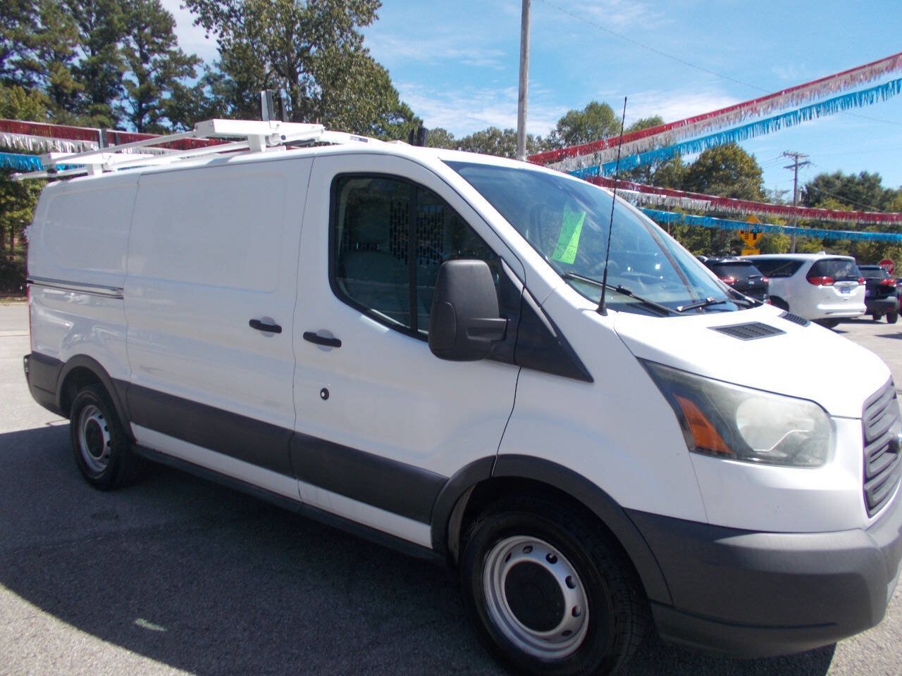 Used 2016 Ford Transit 150 130 Low Roof RWD image 18