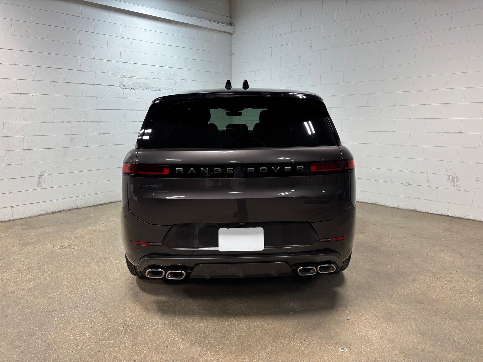 Used 2025 Land Rover Range Rover Sport Dynamic SE AWD/4WD image 8