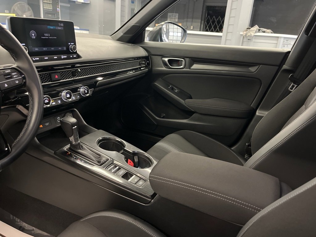 Used 2023 Honda Civic Sport image 13
