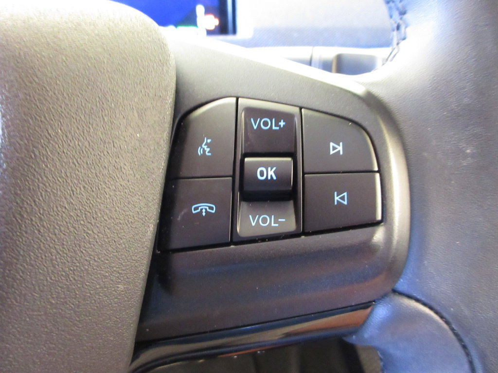 Certified 2025 Ford Mustang Mach-E Select RWD image 17