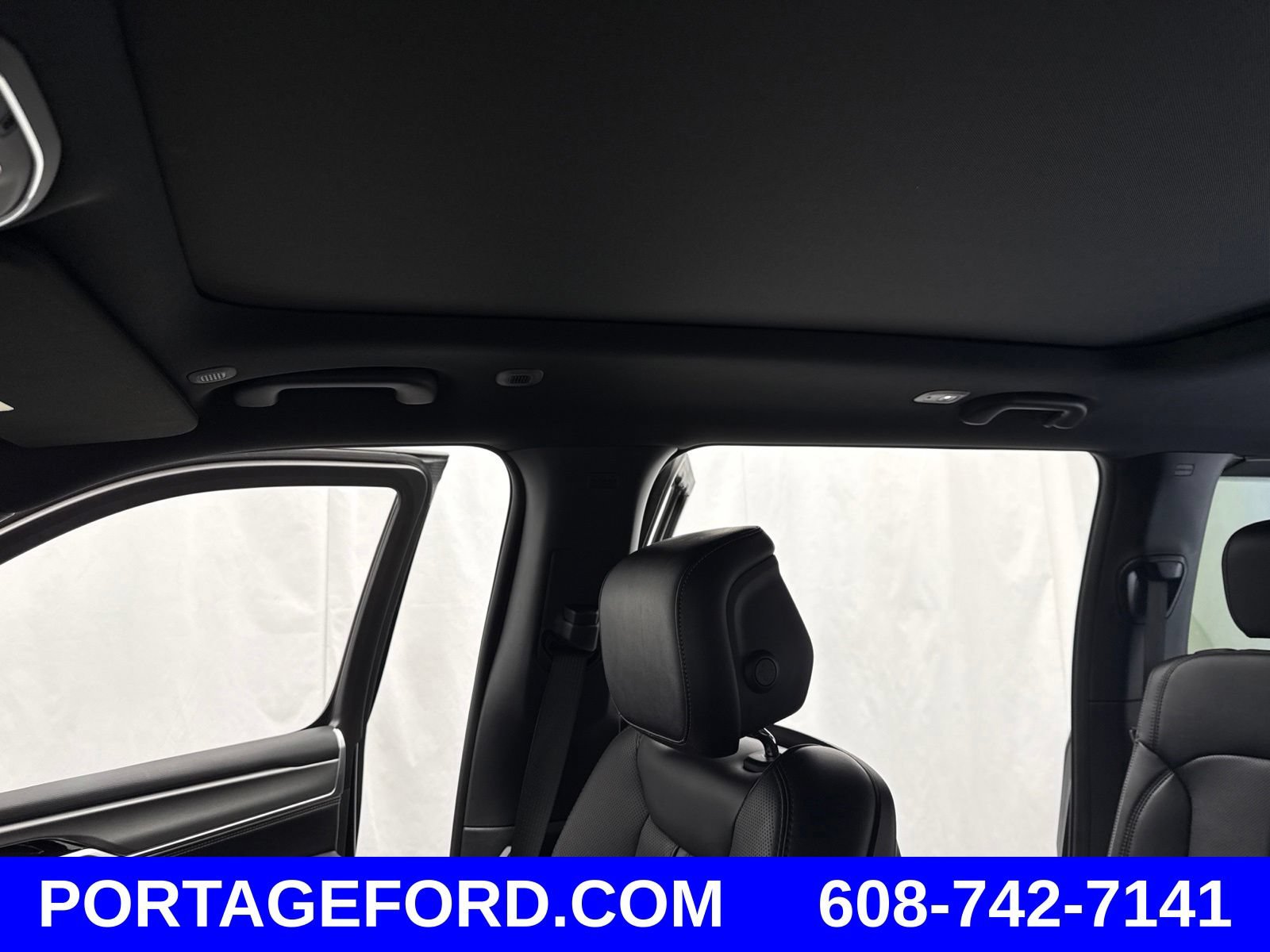 Used 2024 Jeep Wagoneer Series II w/ Convenience Group I AWD/4WD image 28