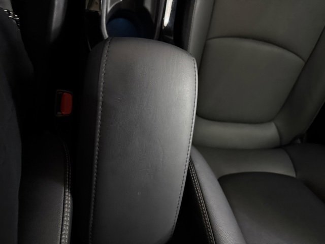 Used 2022 Toyota Corolla Cross XLE w/ Convenience Package image 22