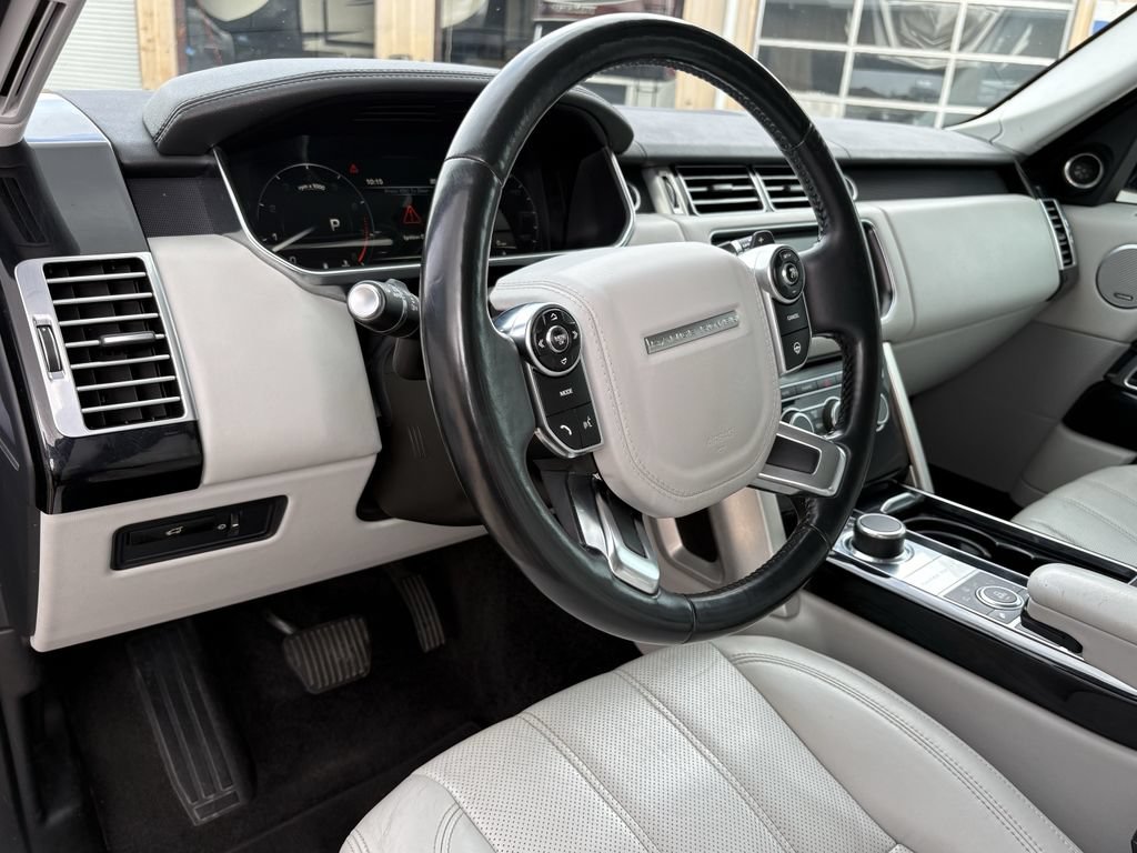 Used 2015 Land Rover Range Rover HSE AWD/4WD image 14