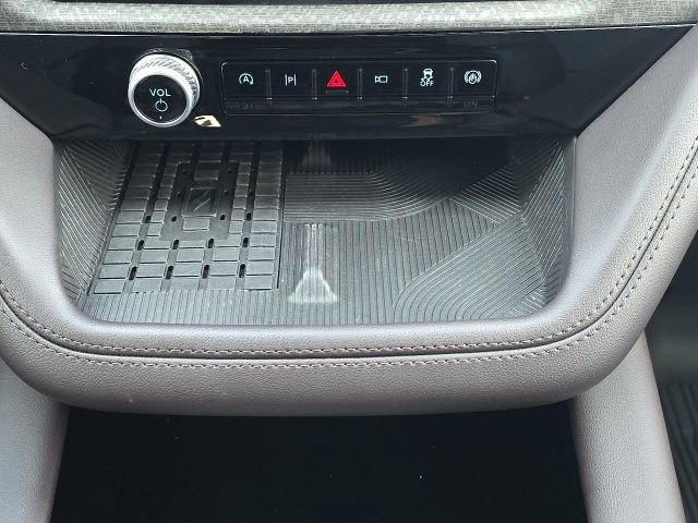 Used 2025 Ford Explorer Platinum w/ Ultimate Package image 40