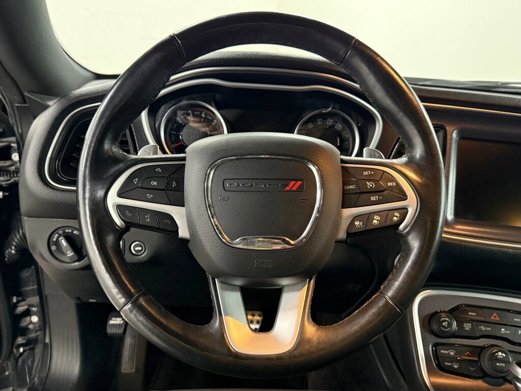 Used 2016 Dodge Challenger R/T Scat Pack w/ Leather Interior Group image 10