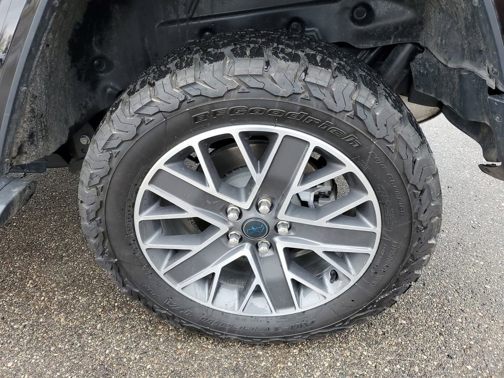 Used 2024 Jeep Wrangler High Altitude AWD/4WD image 31