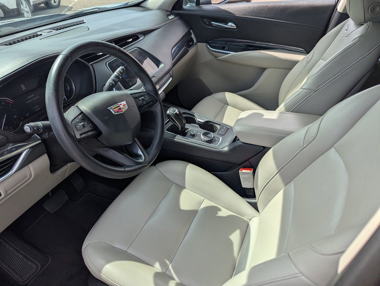 Used 2019 Cadillac XT4 Luxury image 10