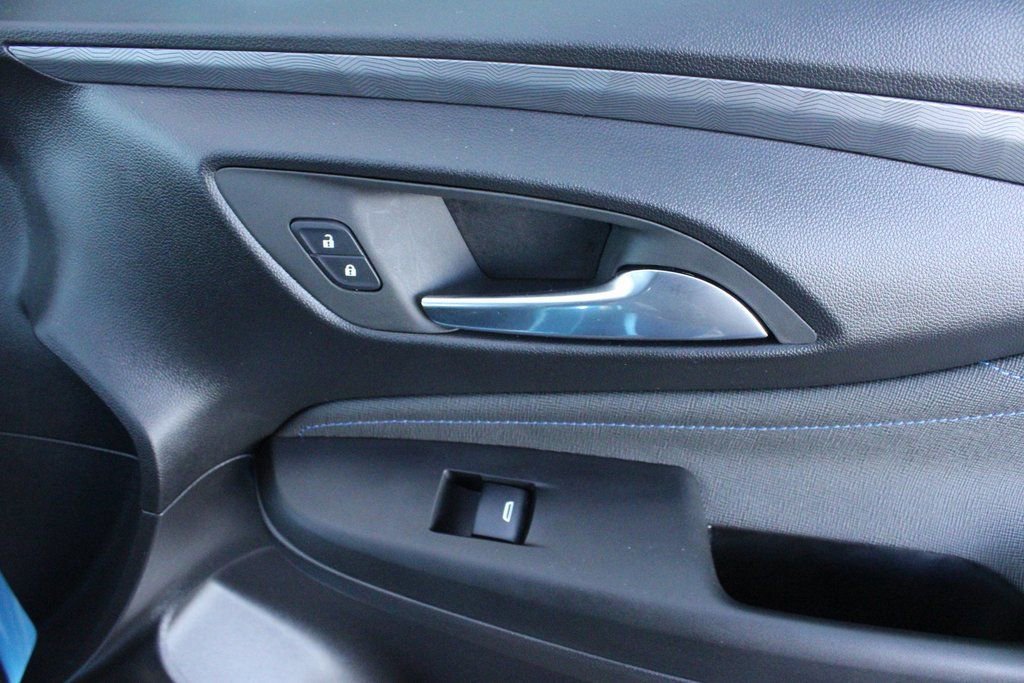 Used 2025 Buick Envista Sport Touring w/ Convenience II Package image 43