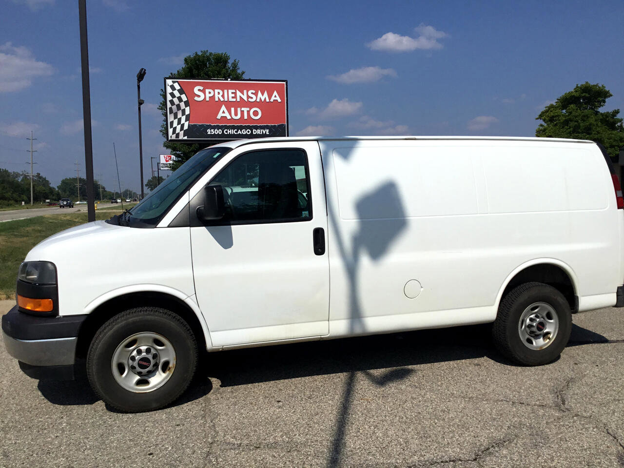 Used 2017 GMC Savana 2500 image 11