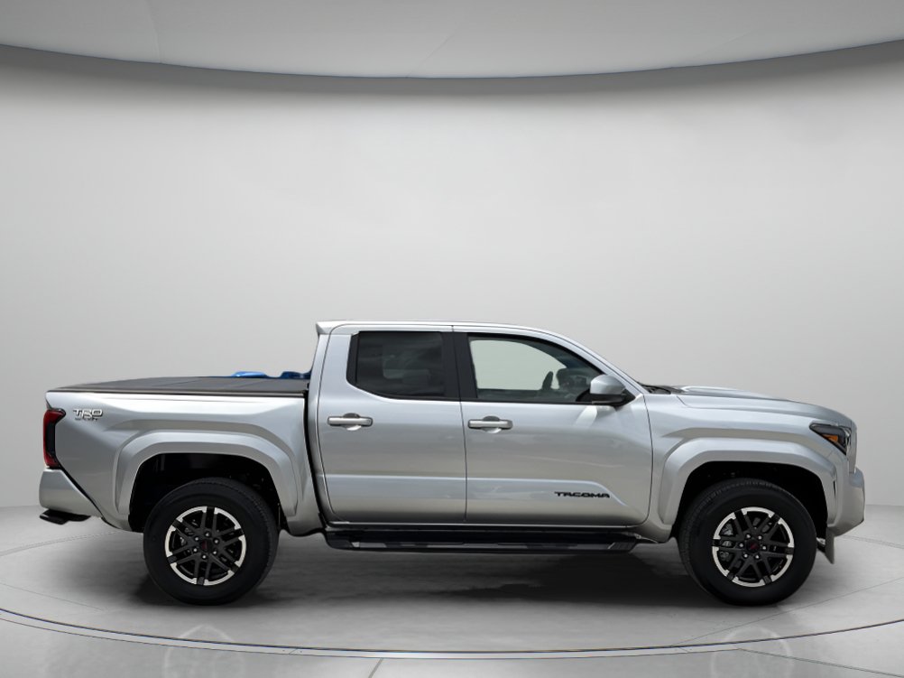 Used 2025 Toyota Tacoma TRD Sport RWD image 2