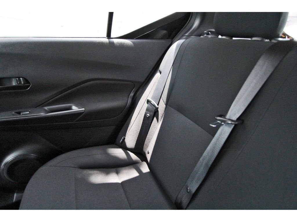 Certified 2025 Nissan Kicks Play S FWD image 11