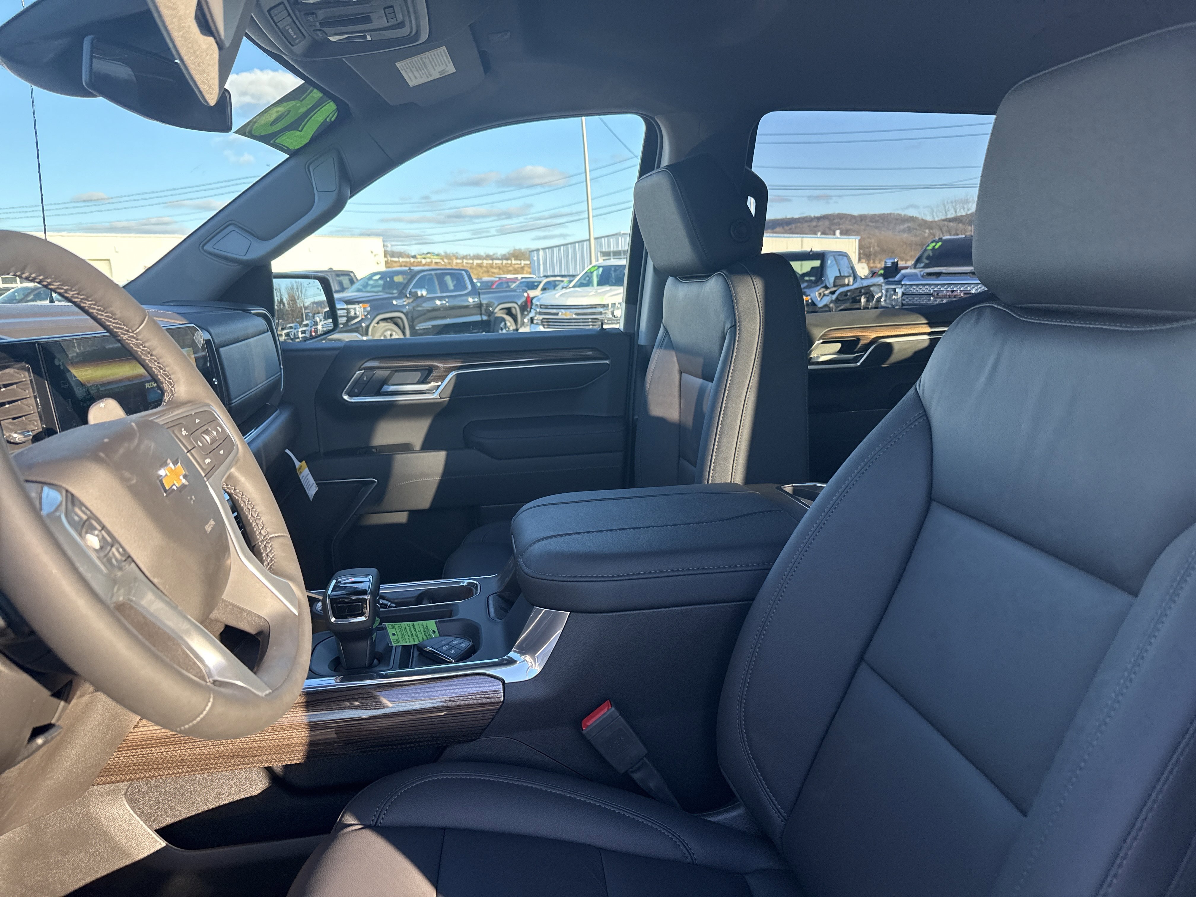 New 2026 Chevrolet Silverado 1500 LT w/ Z71 Off-Road Package image 12