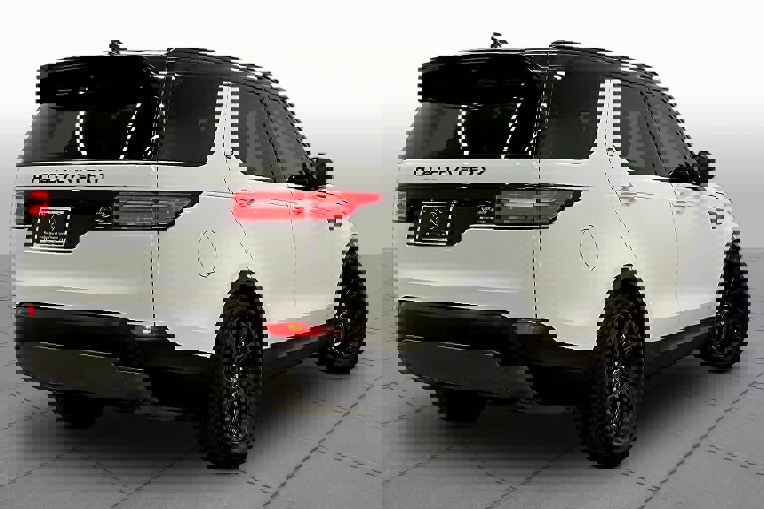 Used 2020 Land Rover Discovery HSE image 13