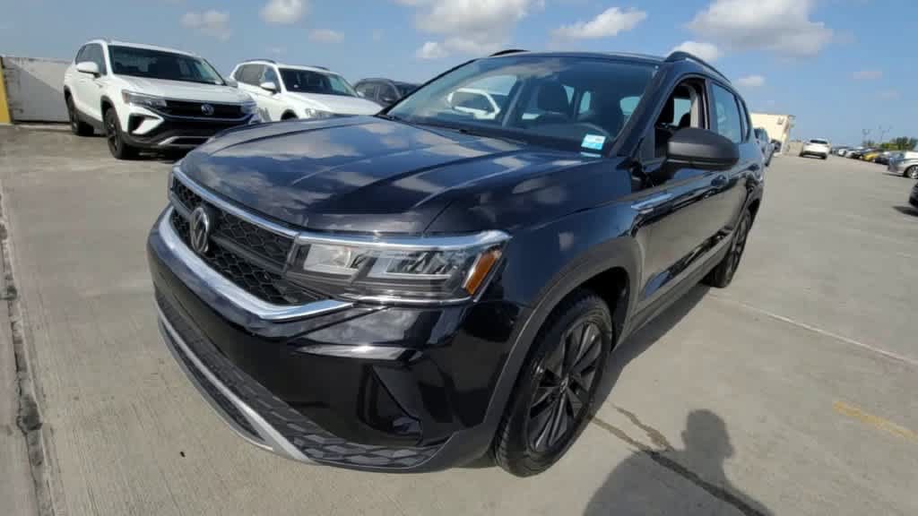 Used 2023 Volkswagen Taos S FWD image 5